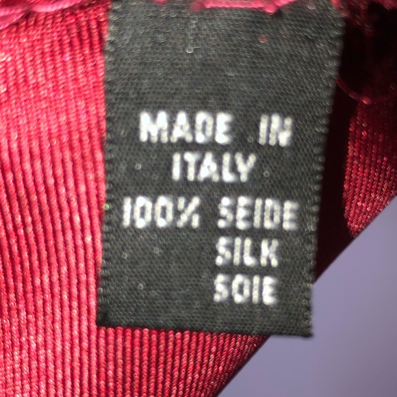 ❌SOLD❌ Exquisite Bally Silk Scarf - Picture 7 of 11